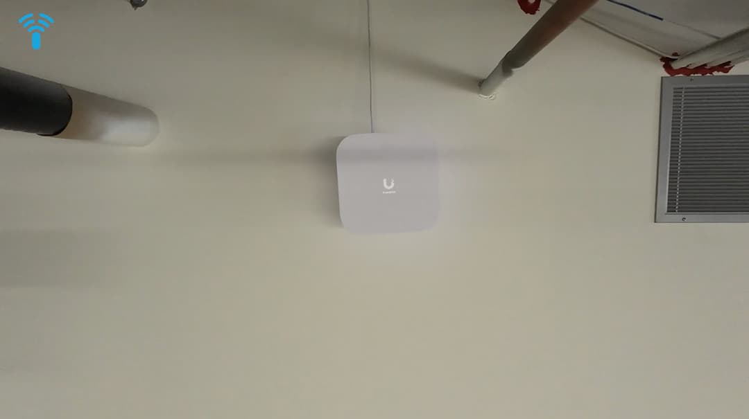 Indoor E7 campus access point deployment in the Office open workspace